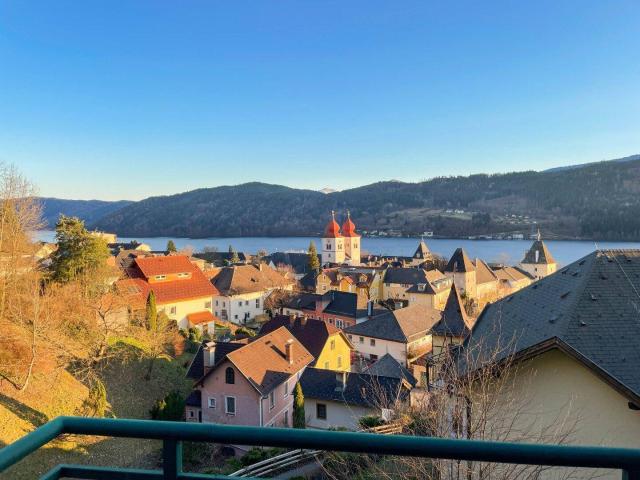 EIGENTUMSWOHNUNG MIT WUNDERBAREM AUSBLICK AUF DEN HISTORISCHEN ORTSKERN SOWIE DEN MILLSTÄTTER SEE!