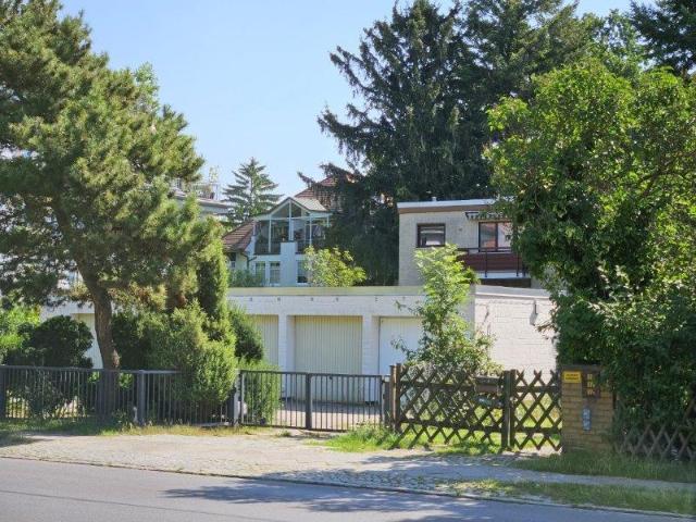 Eigentumswohnung, im 1.OG DG, 3 Zimmer, mit Terrasse, Balkon und Garage, in Berlin Lichterfelde