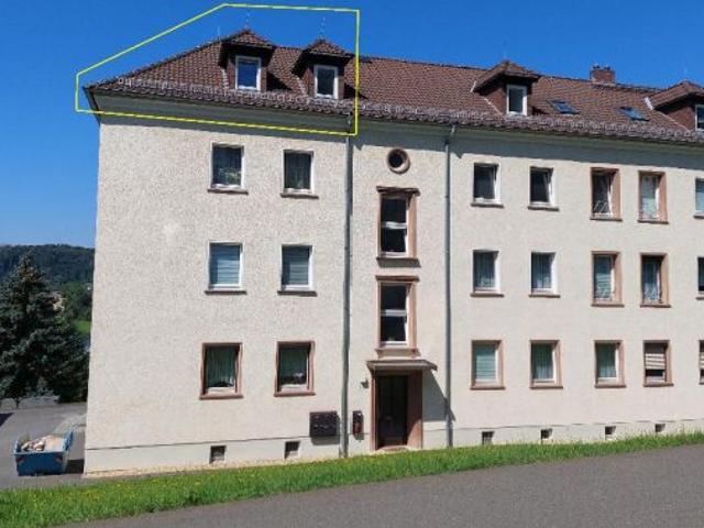 ! Eigentums Wohnung in Elsterberg Dachgeschoss 1 Zimmer Küche Bad mit Balkon! mit eigenem Garten! vermietet Kapitalanlage!