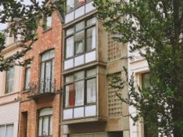 Eigentijds opbrengsteigendom met 4 appartementen in hartje