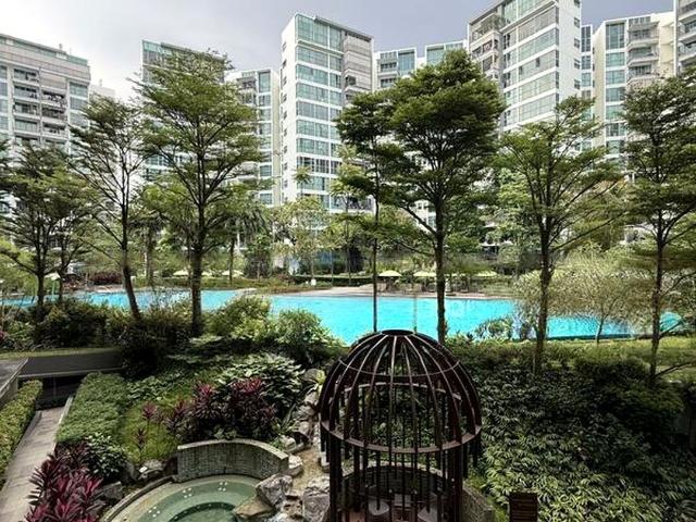 Eight Courtyards D27, Condominium