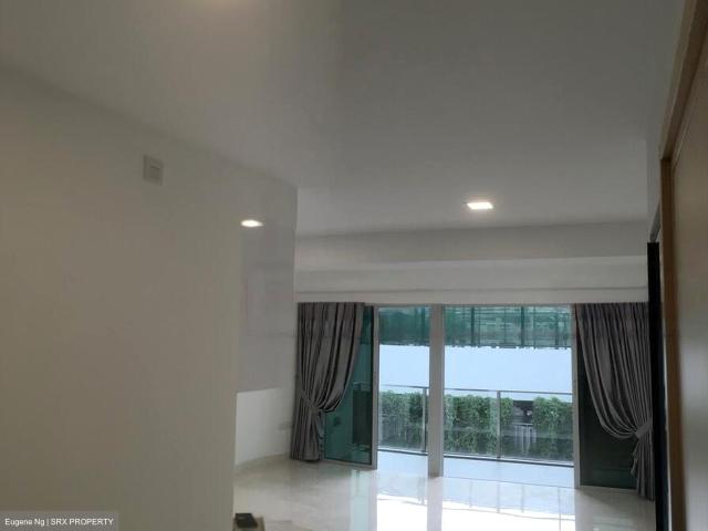 Eight Riversuites D12, Condominium