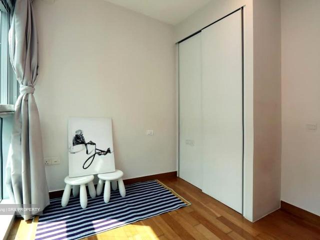 Eight Riversuites D12, Condominium