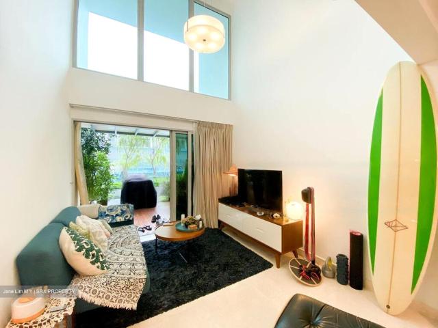 Eight Riversuites D12, Condominium