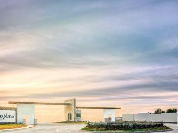 eje juan pablo II, puerta nueva venta de terreno residencial con alberca y terraza