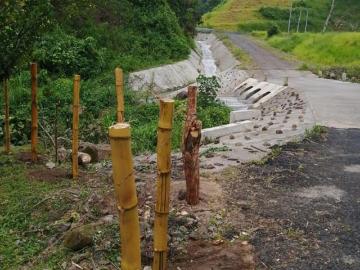 El Valle de Antón Clima Frío: Terreno a borde de quebrada/río, Escuche el río