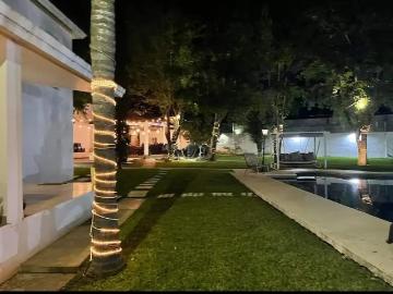 EL BARRIAL. PRECIOSA RESIDENCIA EN VENTA. CON ALBERCA Y HERMOSOS JARDINES
