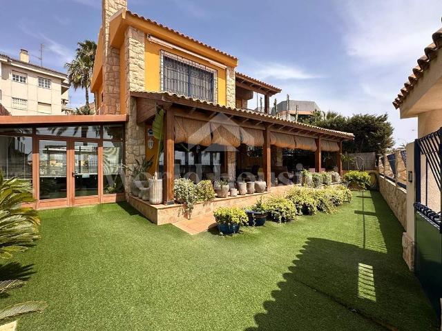 El chalet de tus sueños frente al mar