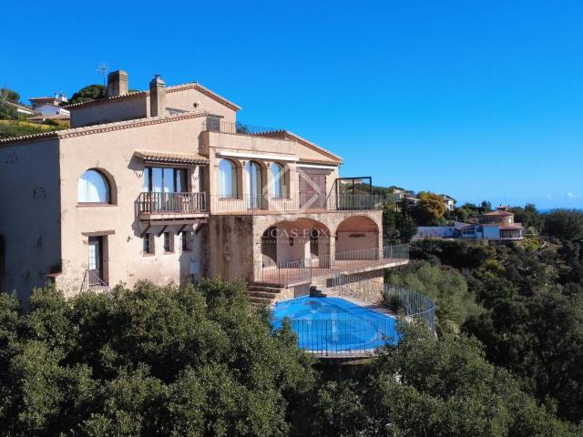 Descubre una propiedad única en la Costa Brava, la casa de m. 515m² Platja d'Aro
