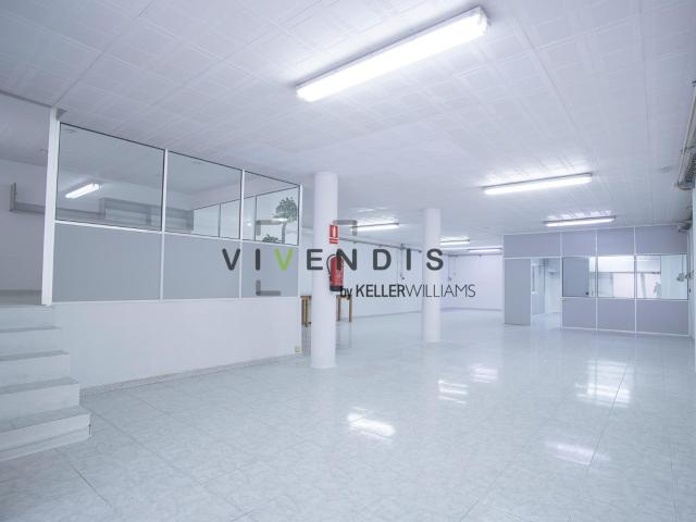El espacio que tu negocio estaba esperando: 218 m2 de posibilidades infinitas