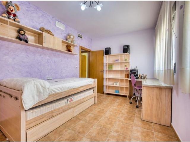 ? El hogar que tu familia merece: Ático Dúplex en Zeneta con terraza íntima, 4 habitaciones y lista