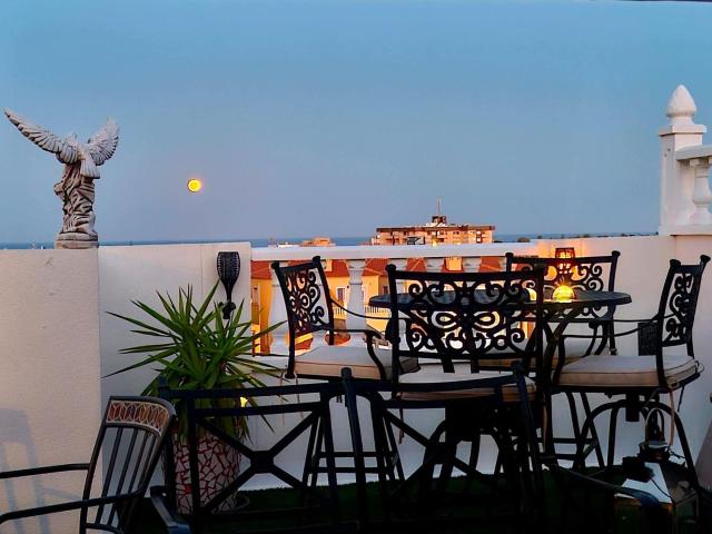 El Moncayo Properties pone a la venta este estupendo ático. 78m² Orihuela Costa