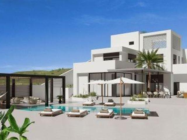 El Moncayo Properties presenta esta elegante villa en La Mar. 305m² San Fulgencio