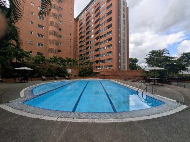 EL ROSAL APARTAMENTO EN VENTA 2h+s2b2p 66m2