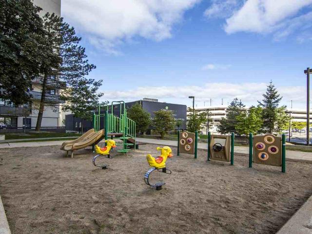 Elm Grove 3 Bedroom Apartment for Rent at 80 Forest Manor Rd, Toronto, ON M2J 1M6 Henry Farm