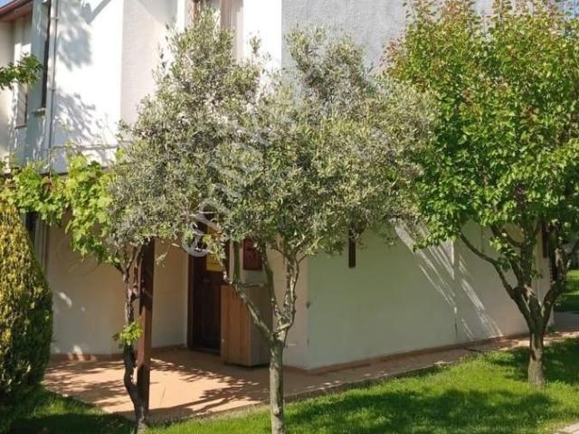 Elmakent'te Satılık Deniz Sıfır Köşe Villa 3+1, 115m², Havuzlu