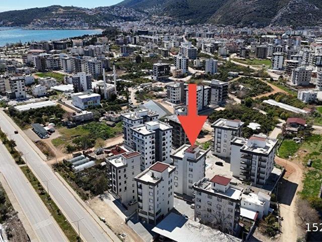ELMALI YOLUNDA DENİZE 500 M ARA KAT GENİŞ 1+1 SATILIK DAİRE
