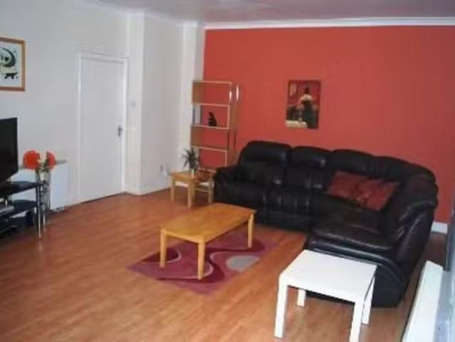 Elmfield Court, Clondalkin, Dublin 22 is for rent