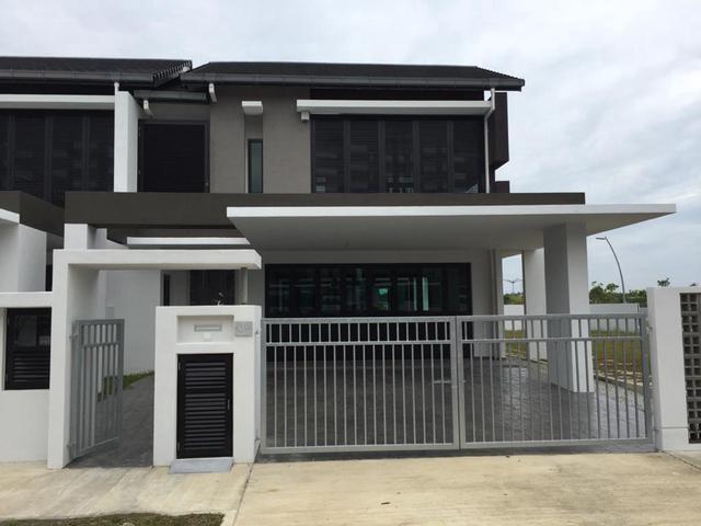Elmina Garden House For Rent