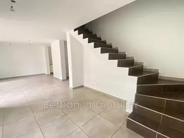 Elne 66200 Location maison 5 pièces t5
