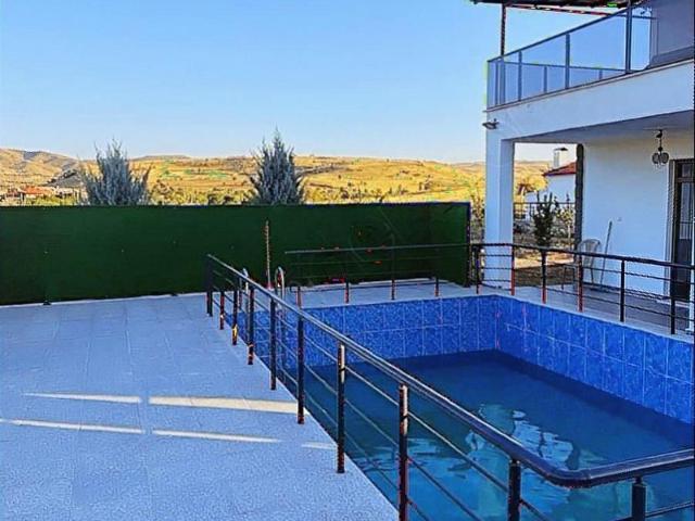 ElazığAydıncık 4.600 m2 tarla içinde satlık VİLLA VE EV