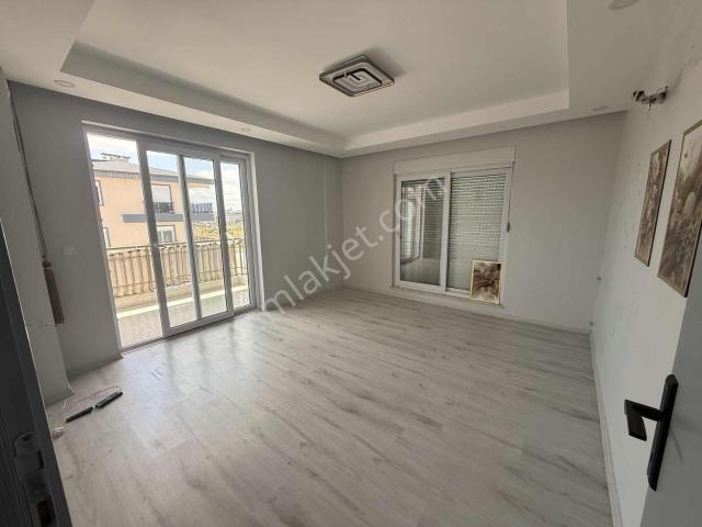 Şelale Mh. 2+1 Tramvaya Yürüme Mesafesinde Ayrı Mutfaklı Kiralık