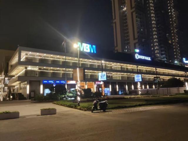 Elan Epic Commercial Shop 1900 Sq. Ft. in Sector 70 Gurgaon Listing ID: #9889