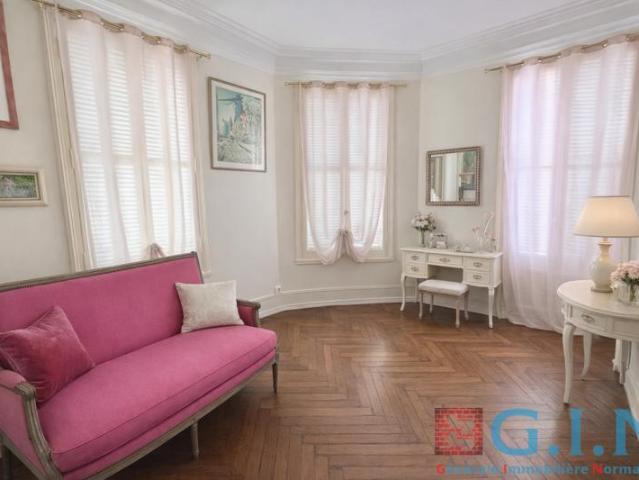 ELBEUF CENTRE APPARTEMENT 2 CHAMBRES