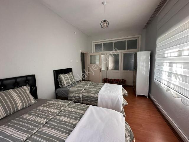 Elbizde Çarşıya Yakın Eşyalı Müstakil 2+1 Kiralık Daire