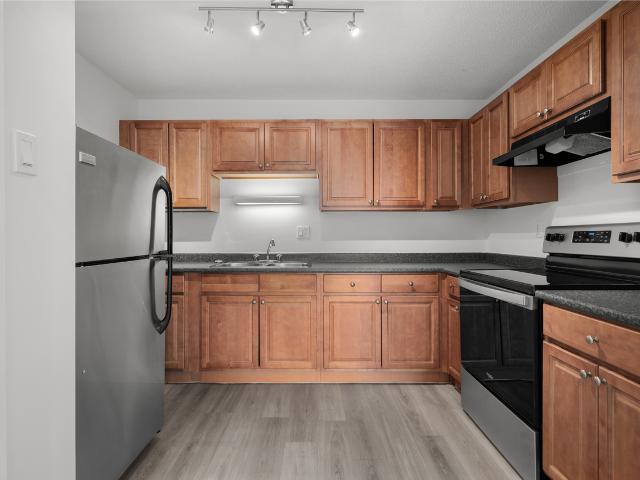 Elbow Tower Studio Apartment for Rent at 105 26 Ave Sw, Calgary, AB T2S 0M3 Mission
