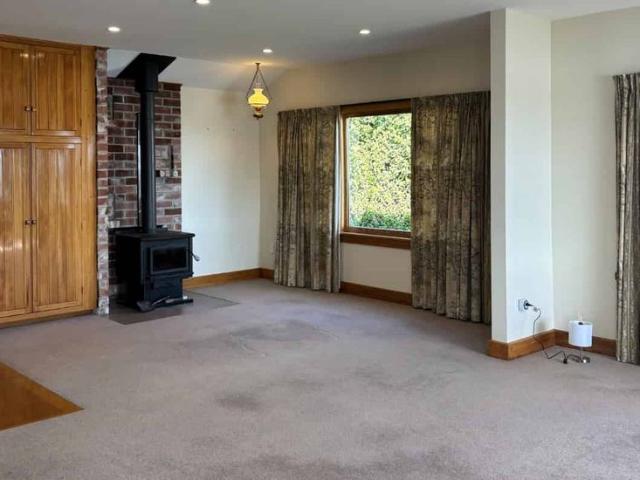 Elevated 3 Bedroom Mt Pleasant Home With Sweeping Outlook
