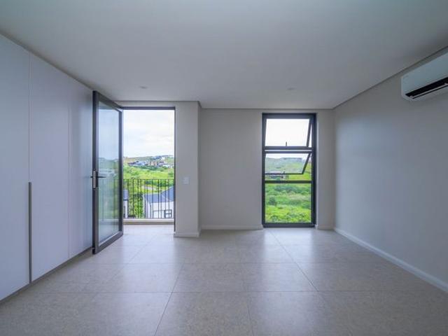 Elevated townhouse with views over zululami and the sea