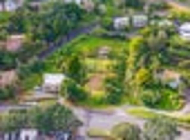 Elevated city fringe development site | 2,948sqm