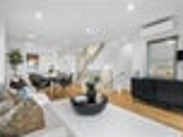 Elevated Coastal Living in Mission Bay