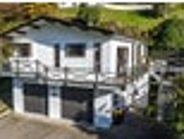 Elevated Harbour Views, Spacious & Potential