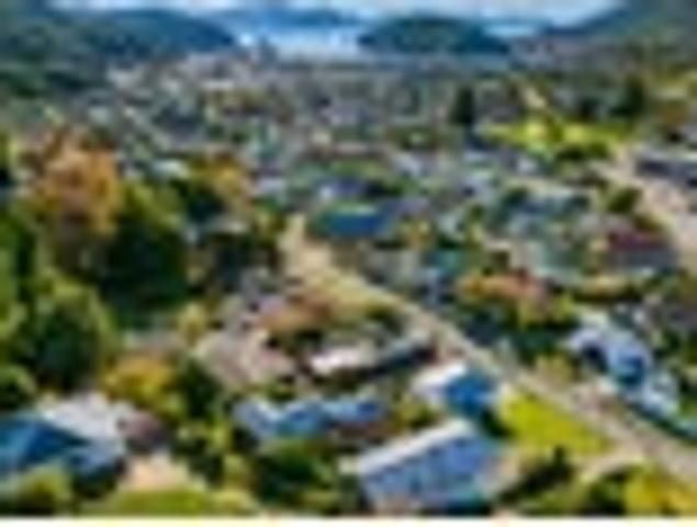 Elevated Harbour Views, Spacious & Potential