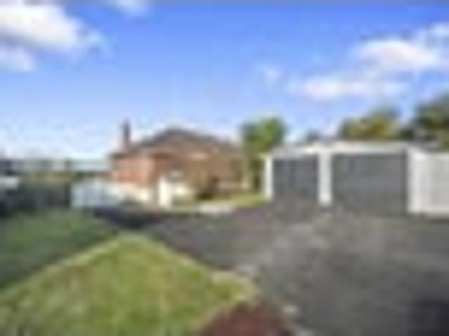 Elevated Home 1062sqm Land
