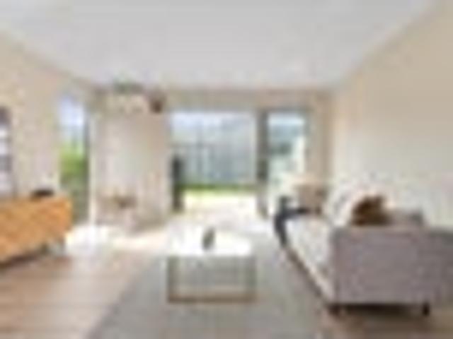 Elevated Living on Roundel