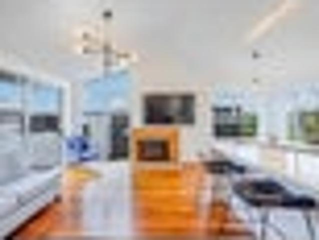 Elevated Living Modern Comfort – Freehold Title
