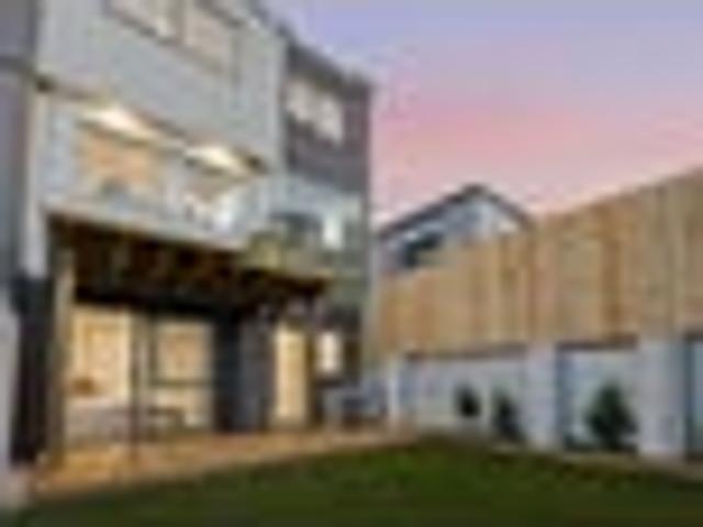 Elevated Living | Sky Tower Views | Westlake Zone