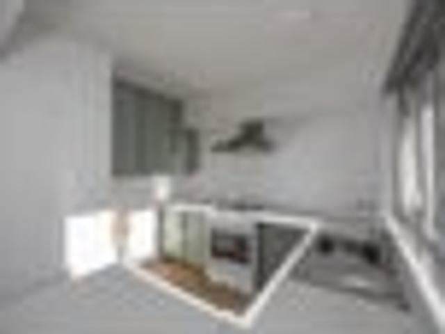 MINIMAL LIVING, MAXIMUM OUTLOOK