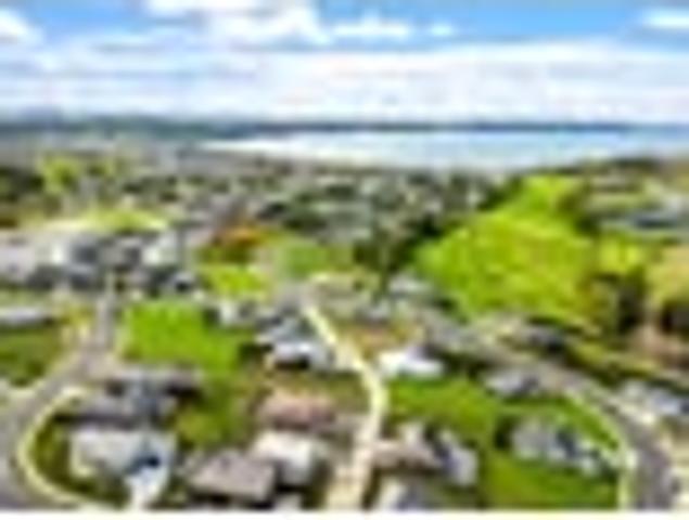 Elevated Section in Sought After Mahurangi Heights