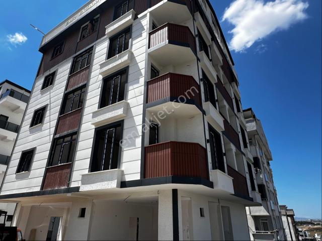 Çelebioğlu Emlaktan Çayırova Emek Mh Satılık 2+1 Arakat Daire