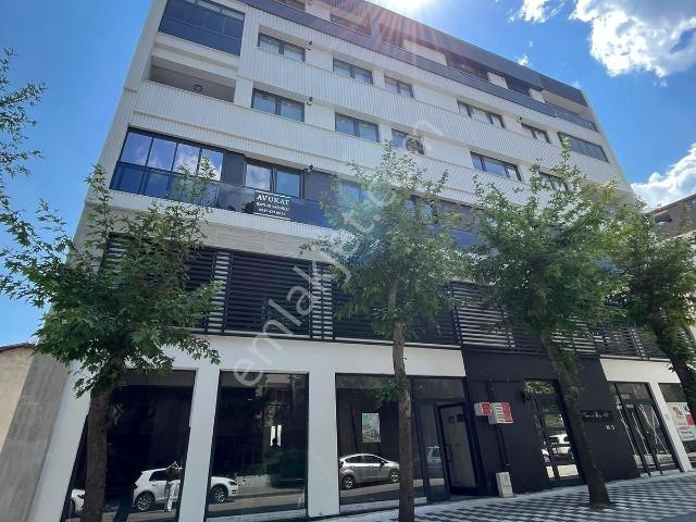 Çelebiler Ana Cadde Üzeri 700 Metrekare Kiralık Dükkan