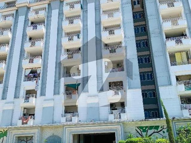 Elecilo Block A Non Furnished Two Bedroom Corner Plus Park View Flat Available For Rent. El Cielo