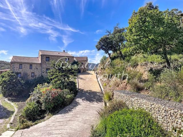 Elegant Mas Catalan Avec Piscine Et Tennis, Les Aspres 385m² Caixas