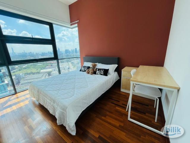Elegant Master Room with Ensuite – Comfort and Style at Pacific Star, Petaling Jaya