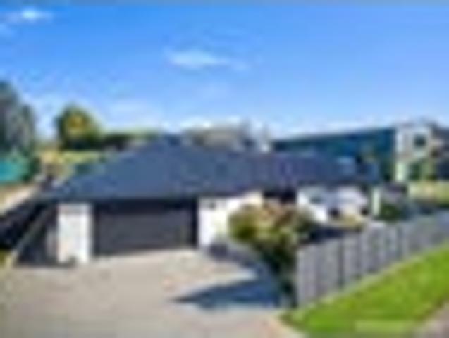 Elegant, Modern, double glazed family home
