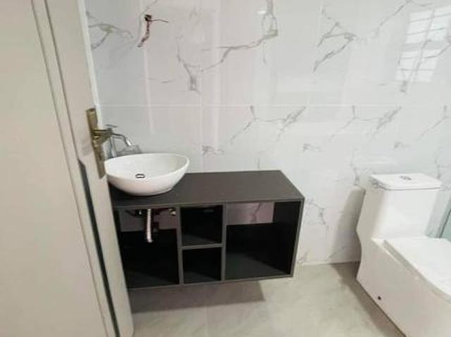 Elegant All En Suite 5 Bedroom + DSQ Maisonettes for Sale