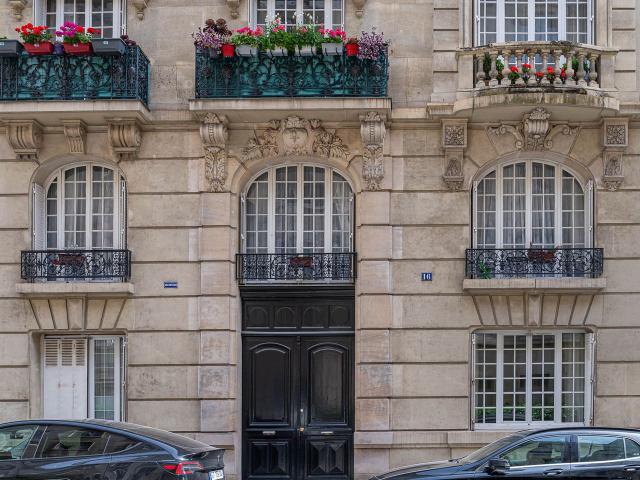 Elegant and cosy appartement Arc de Triomphe, Paris Amsterdam Apartments for Rent